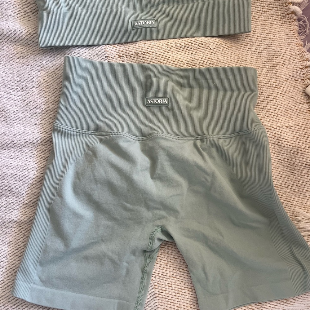 Astoria Activewear Seafoam Contour Set